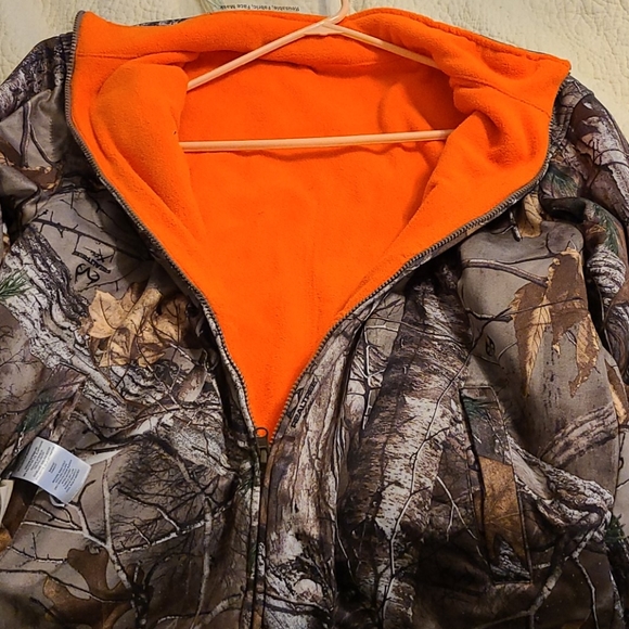 Red Head Reversible Hunting Camo Jacket - Picture 2 of 2